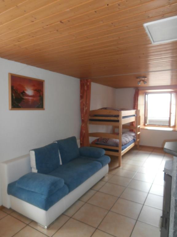 B&B La Ferme De Pouillerel La Chaux De Fonds Oda fotoğraf